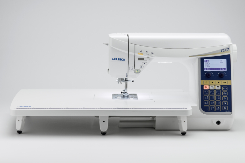 B JUKI DX7 mit Tisch